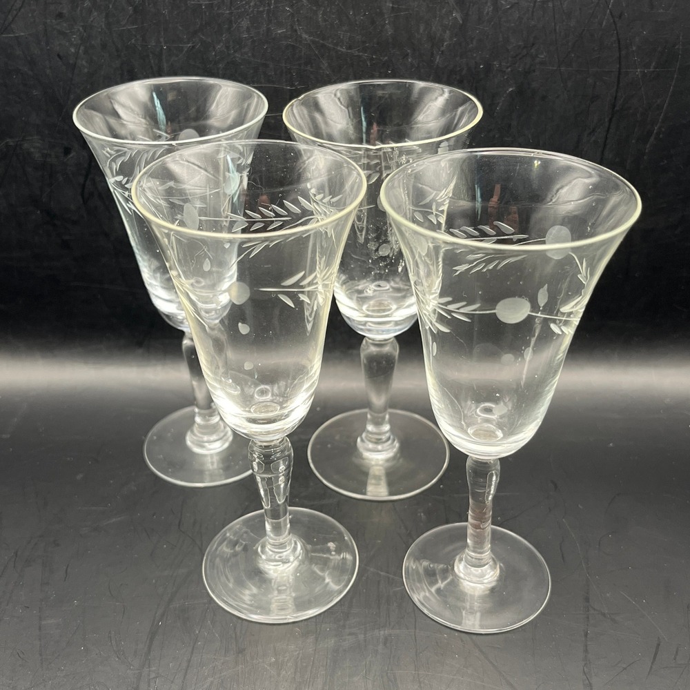 Set‎ of 4 Vtg Etched Glass Wheat Berry Cordial Wine Glasses Delicate 5" As Is